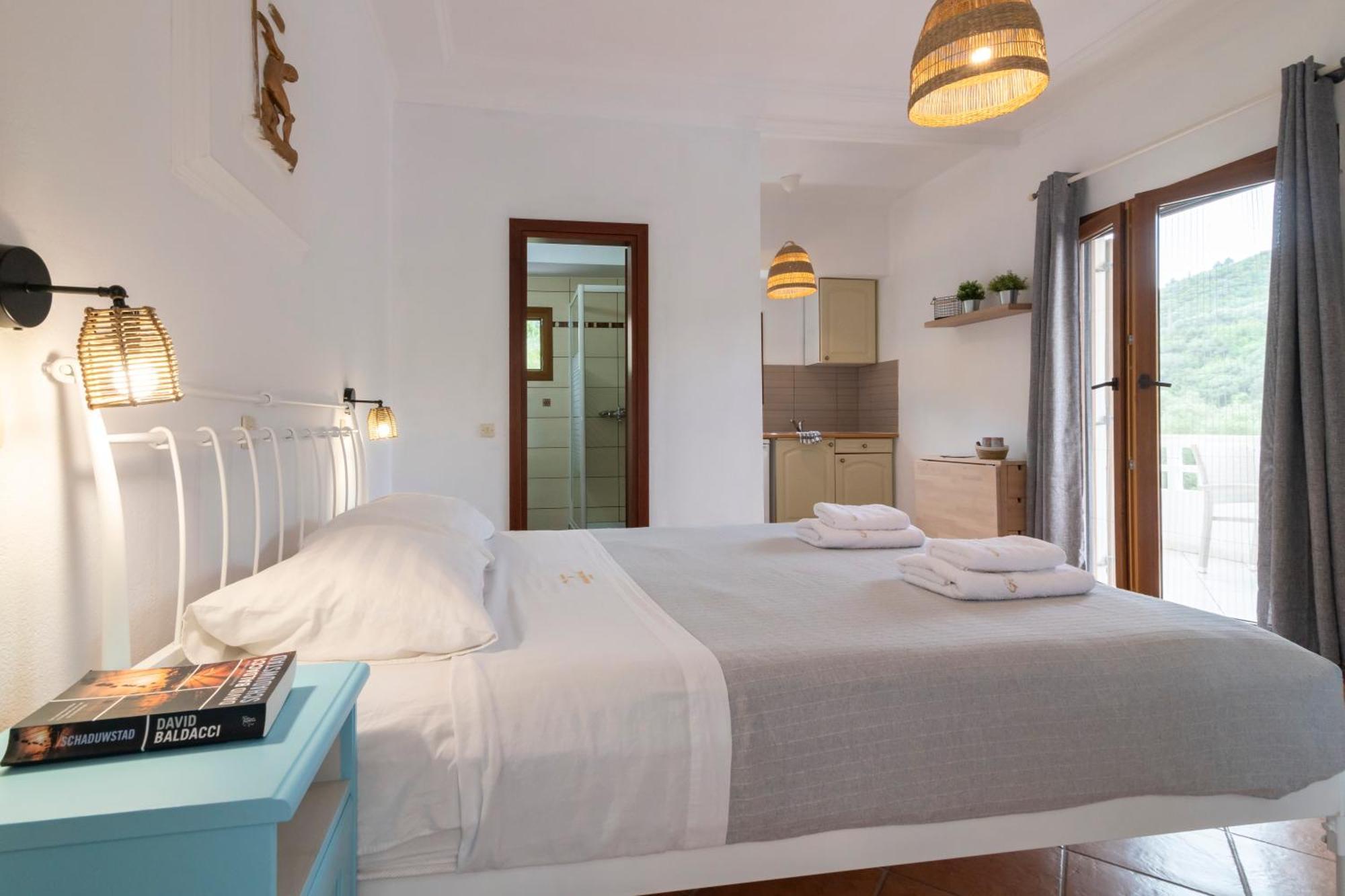 Golden Sun Aparthotel Парга Екстериор снимка